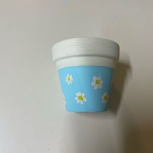 Blue Flower Pot with White Daisies